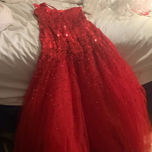 Red formal size 4 - Picture 5 of 6